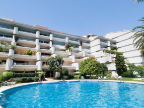 Marbella Center New and Luxurious Apartment on the beach 627, Marbella